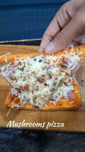Mushroom pizza 🤤👌🍽 #food #tastyindia #cooking