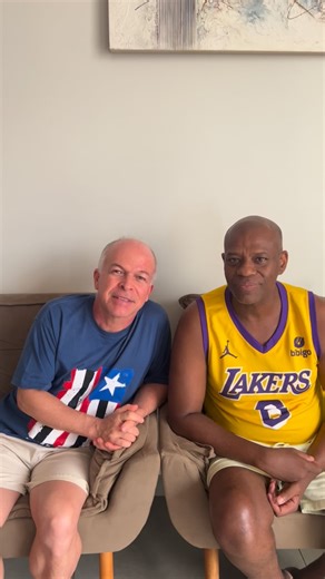 O programa Especial de Natal do Pão com Ovo na @tvmirante começa logo após o programa Daqui, feito para toda a família. Deixe seu comentário no qrcode da sua tv no segundo e no terceiro bloco. | Pão com OvO