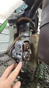 Unique MAGNETO ignition system on Wisconsin engine. #vintage #smallenginerepair
