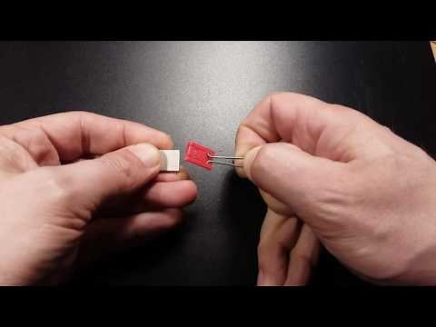 Disassembling the Kingston USB memory