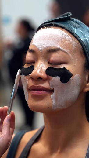 dermalogica on Instagram: "Give a treatment, get educated 🧖‍♀️ Our biggest hands on experience yet! We hosted over 250+ members of our community to dermalogica HQ for a record-breaking skin experience. Led by 40 of our top dermalogica educators from across the GLOBE, our community got to experience first hand the behind the scenes of the education + techniques we provide our Dermalogica Professional Skin Therapists. Thank you to our wonderful & engaged community for being apart of our bi