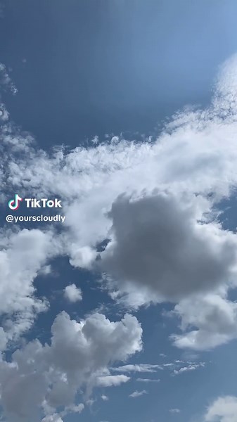 Video Aesthetic Clouds in the Sky