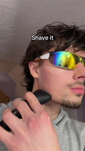 How to trim an overgrown goatee 💈
