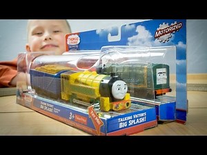Thomas and Friends TrackMaster Talking Victor and Paxton Unboxing - Kinder Playtime