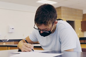 Brevet des collèges 2021 : les sujets et corrigés de maths, sciences, histoire-géo et français tombés dans les centres étrangers - VousNousIls Secondaire