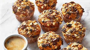 How to Make Muffins Using the Muffin Method’s Key Tip