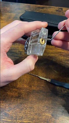 OUVRIR UN CADENAS FACILEMENT ?