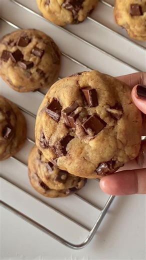 Best Soft Cookies Recipe Using Brown Butter and Chocolate Chips