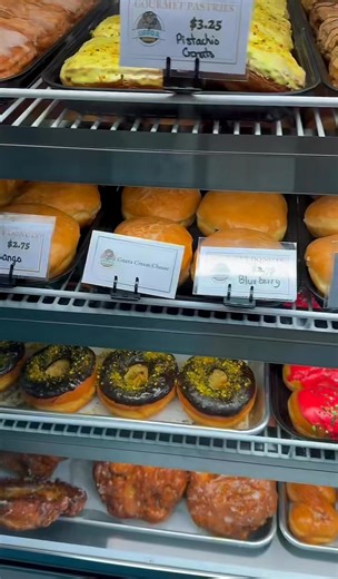 Still in holiday mode? Same 😌 Stop by this Saturday after Christmas for fresh donuts that make the weekend sweeter. Because the best gifts are still edible 🍩 #PostChristmasTreats #UffdaDonuts #WeekendPlans | UFFDA Donuts