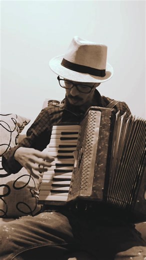 43K reactions · 6K shares | Besame Mucho Remus RMS Mimă Acordeon #remusrms87 #acordeon ##instrumental | Remus Dîmboviceanu | Facebook