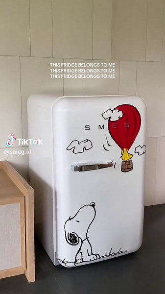 Manifesting SMEG FAB10 Peanuts Edition Refrigerator