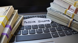 How to Make Passive Income with a Computer [9 Strategies that Work]