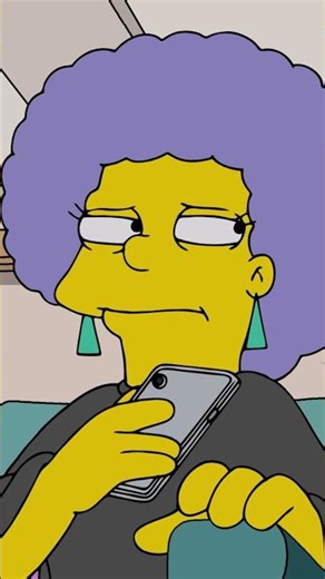 patty tries out a new “crazy” hair style 😂 #thesimpsons