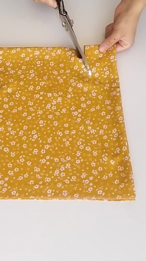 Beautiful Apron Blouse Design Cut & Sew 😍 | Tuğba İŞLER