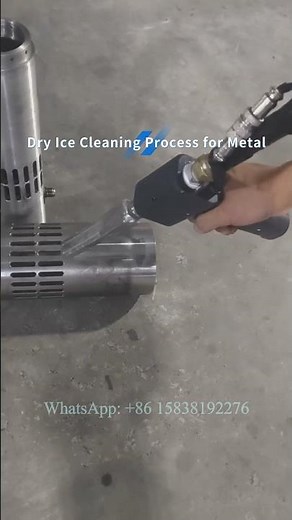 Dry ice cleaning effect test with a small dry ice blaster machine
