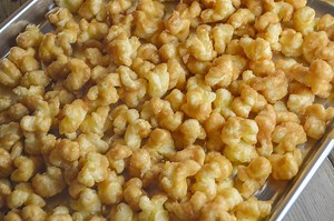 Caramel Puff Corn Recipe for a Sweet Homemade Treat