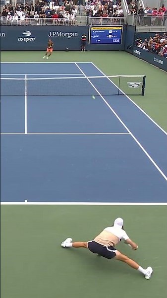 Buse is EVERYWHERE! 🤩