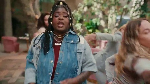 Dove Whole Body Deo TV Spot, 'Feel Confident'