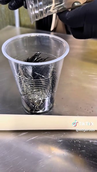 Rodbuilder Tips: Using the Cup Method for Resin