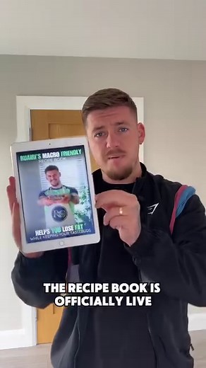 The simplest tips to performing single arm DB row✅⁣⁣ Please focus on controlling your movements within the gym to help perform them well & also prevent injuries🫡 | Ruairi Croskery Fitness