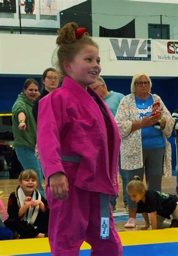 Lovely Lucy the aspiring MMA fighter’s BJJ submissions. #lovelylucy #jiujitsu #mma #girlpower #usa