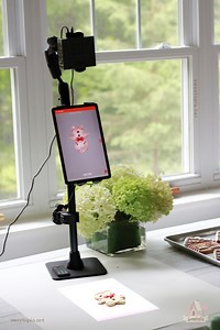 Using the AAXA P8 Smart Mini Projector to Decorate Cookies - Basic Tutorial and Review