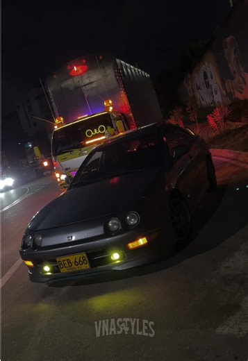 Flotando sobre todas las pistas🦦 #paratiiiiiiiiiiiiiiiiiiiiiiiiiiiiiii #colombia🇨🇴 #truckscolombia #exclusive #fyp