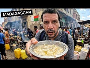Provando COMIDAS DE RUA na maior cidade de Madagascar!! 🇲🇬