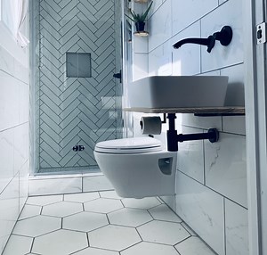 How to Install Wall Tile in Bathroom (A DIY Guide) - AT Improvements