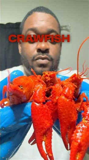 How to eat Crawfish 🦞 #howto #shortvideo #shortsfeed #shortsviral #shorts #seafood
