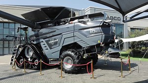 2.1K views · 38 reactions | AGCO Africa today announced the first South Africa Fendt dealers and also introduced the Fendt IDEAL 10T combine harvester. Find out more about the IDEAL Combine  https://bit.ly/2PbxyPi Below is the highlight of the event. | Fendt | Facebook