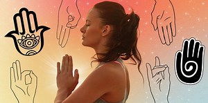 12 Powerful Hand Symbols (And The Meaning Of Each)