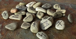 Top 10 Ancient Symbols Used in Modern Contexts