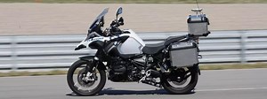 Forget Self-Driving Cars, and Check out This BMW Self-Riding Motorcycle