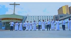 137K views · 4.1K reactions | ASANTE MUNGU Tazama wimbo huu hapa  https://youtu.be/QGlpFNRLqyc?si=LefezSsPveLQJ4mI | Beno Mkatoliki | Facebook