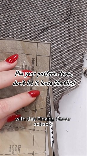 You don’t see pinking shears used much these days, but they really were the way to finish seams before overlockers made their way into home sewing rooms. That little zig-zag edge you sometimes spot on fabric swatches or inside vintage garments? That’s a pinked edge, made with special scissors called pinking shears, where every tiny zig-zag is actually a little knife blade. You may already be familiar with the look of a pinked seam... But did you know you can actually cut your pattern pieces with