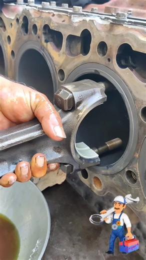 Six Cylinder Diesel Engine Piston Installation Guide