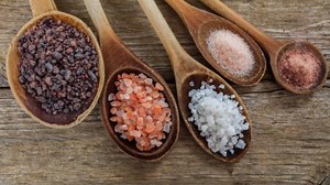 White vs Pink Salt: Which One Should You Take And Why?