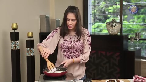 How To Make Brinjal Curd Curry