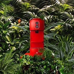 Environmentally friendly looks good in our iconic red, with a compact, easy to use, and sustainable coffee machine. The new illy ESE machine is designed to enhance the fragrance of your coffee, and the pods are compostable, too. Discover more on illy.com/Ese. #LIVEHAPPilly #OneMakesTheDifference | illy