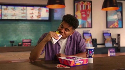 Taco Bell TV Spot, 'Decades: Y2K Faves Are Back' Song by Sum 41