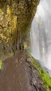 Oregon is home to many beautiful places! Once you land in Oregon, you can get overwhelmed with choices 😀 Here are 7 recommendations from us. Which one would you go first? 📌 ‘𝗦𝗮𝘃𝗲’ 𝘁𝗵𝗶𝘀 𝗽𝗼𝘀𝘁 𝗳𝗼𝗿 𝗽𝗹𝗮𝗻𝗻𝗶𝗻𝗴 𝗹𝗮𝘁𝗲𝗿! 📍Devil’s Punchbowl 📍Abiqua Falls 📍Leslie Gulch 📍Natural Bridge 📍Smith Rock State Park 📍Alvord Desert 📍Trail of Ten Falls How many places on this list have you visited? #oregon #oregoncoast #oregonexplored Oregon must see, Oregon things to do, Oregon hid