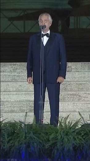 Andrea Bocelli - Ave Maria (Schubert) (Live in Vatican City, St. Peter’s Square)