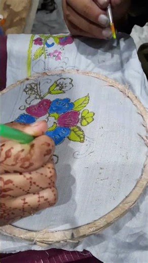 Stunning Fabric Paint Designs – Transform Your Clothes with Easy DIY Ideas! #FabricPaint