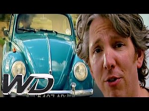 Volkswagen Beetle Gets A Vibrant Blue Paint Job | Wheeler Dealers