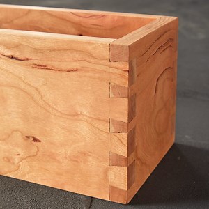 How to Hand Cut Dovetail Joints