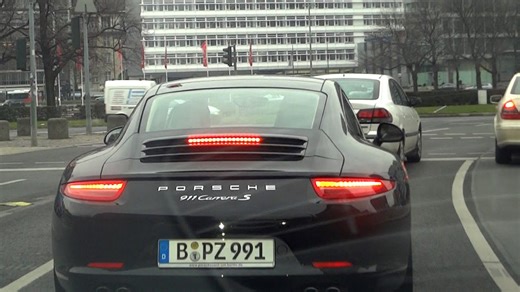 911 Carrera S – City Drive & Exhaust Sound