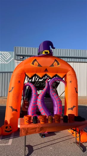 A big shout-out to our families, volunteers, and community partners who helped make Trunk or Treat such a fun night for our Club members! 🎃 We had candy, costumes, and plenty of smiles to go around, thank you for helping us keep the tradition alive at the Club. 💙 #bgchd #morongobasin #communitystrong #boysandgirlsclub #communitystrong # | Boys & Girls Club of the Hi-Desert