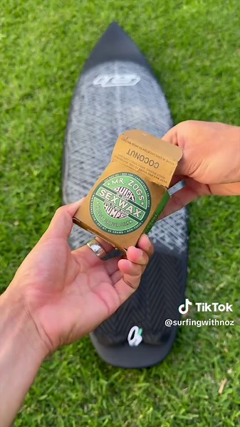 How to Wax a Surfboard in 30 Seconds: Expert Tips