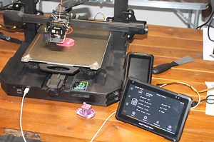Review of BIGTREETECH Pad 7 Klipper pad with Creality Ender-3 Pro S1 3D printer - CNX Software